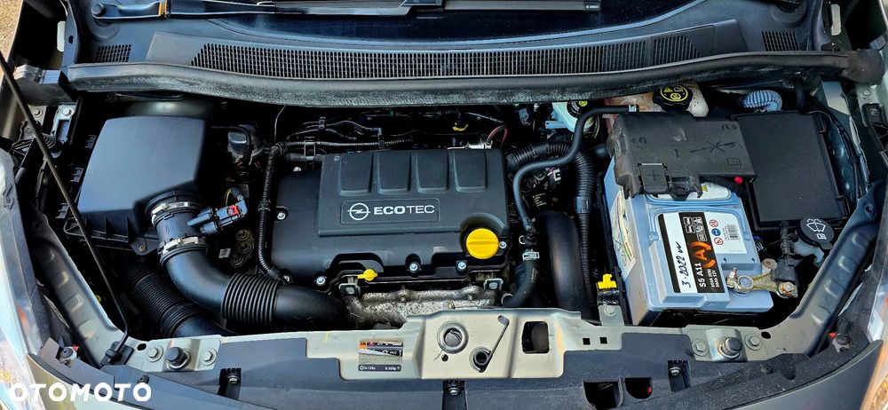 Opel Meriva 1.4 T Cosmo S&S - 31