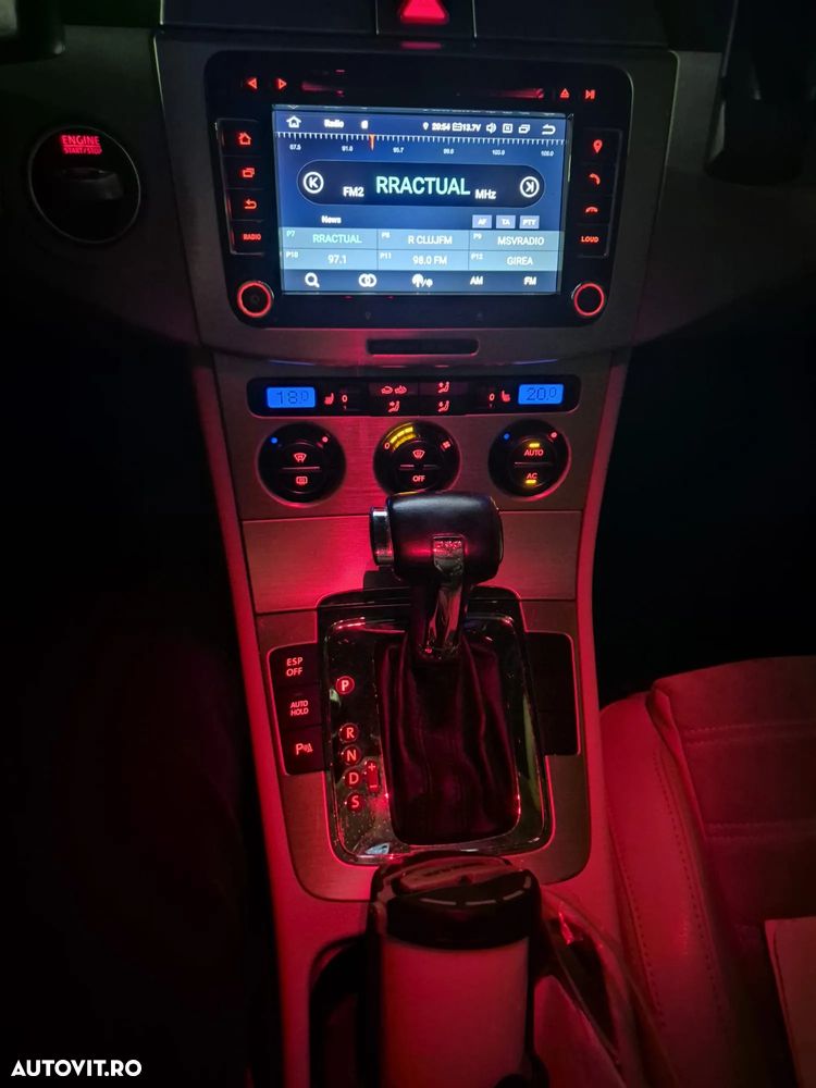Volkswagen Passat - 8