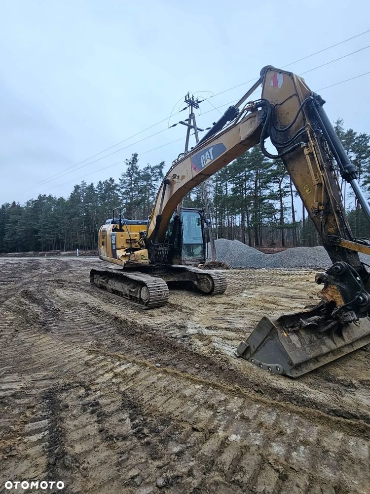 Caterpillar 323FL - 4