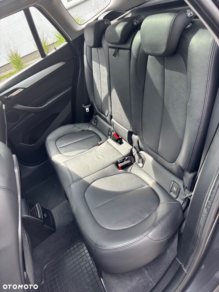 BMW X1 xDrive20i - 10