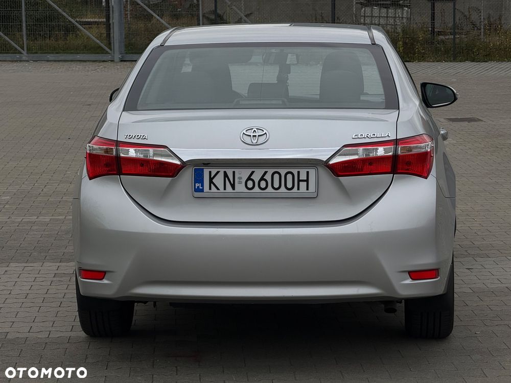 Toyota Corolla 1.6 Premium - 12