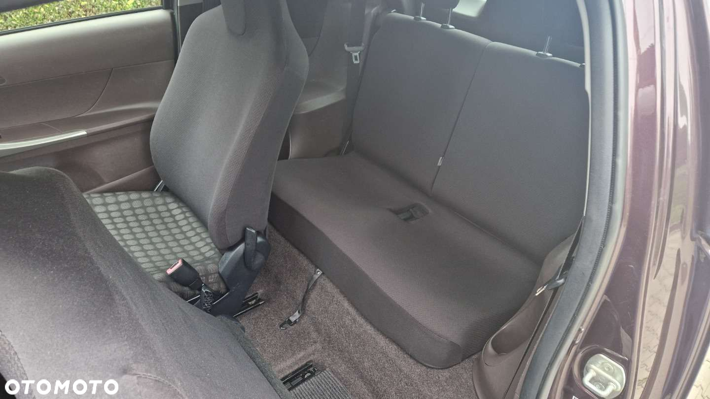 Toyota iQ 1.0 Sol - 12