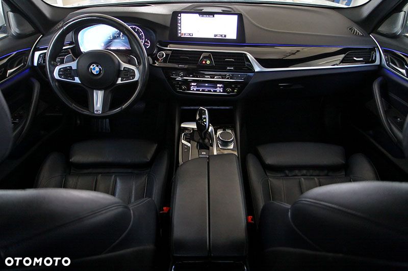 BMW Seria 5 530d xDrive Sport Line - 11