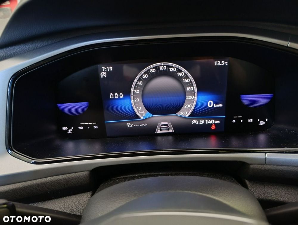 Volkswagen T-Roc - 16