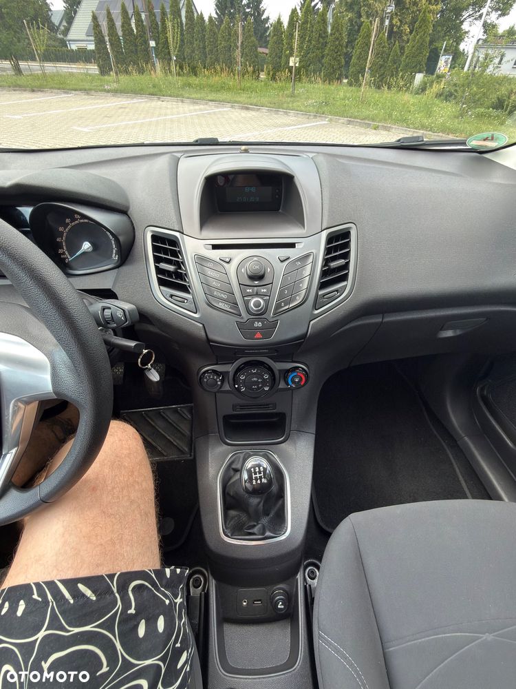 Ford Fiesta 1.25 Champions Edition - 26