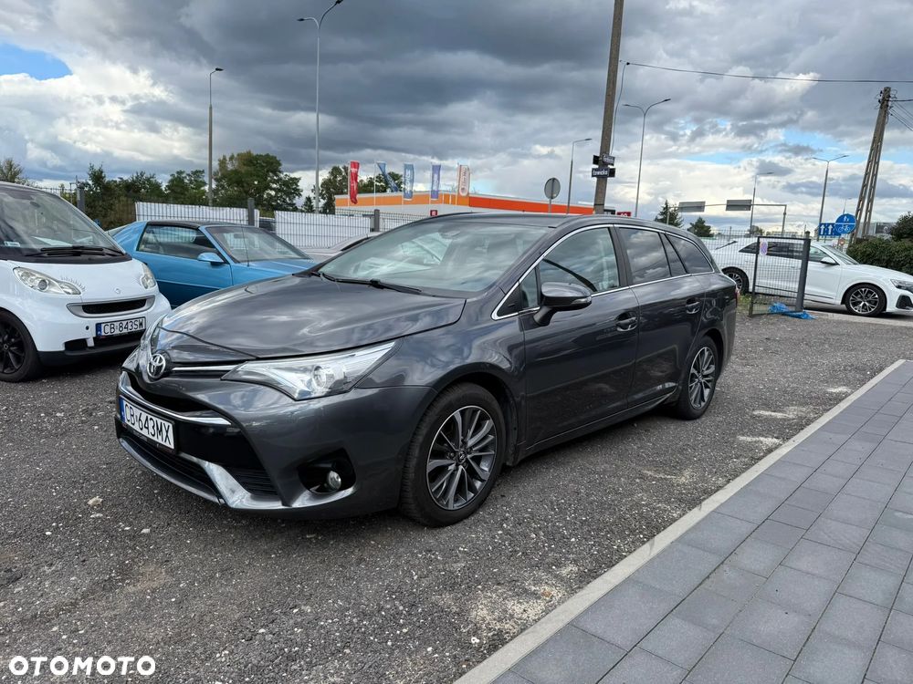 Toyota Avensis 2.0 D-4D Prestige - 6