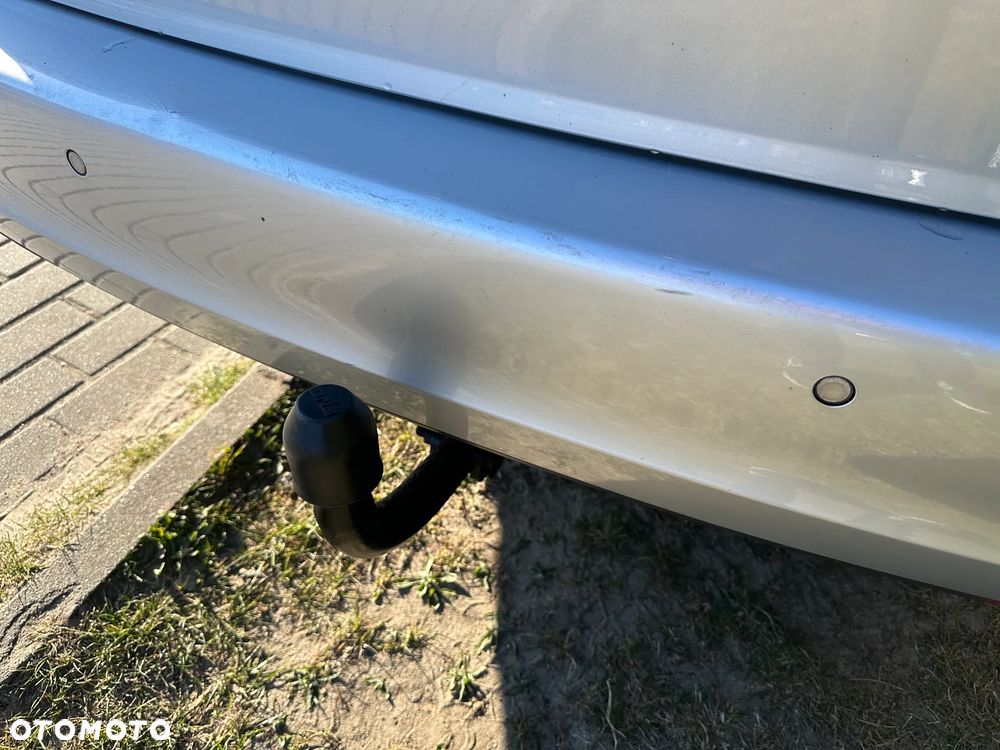 Volkswagen Golf 1.9 TDI DPF Comfortline - 14