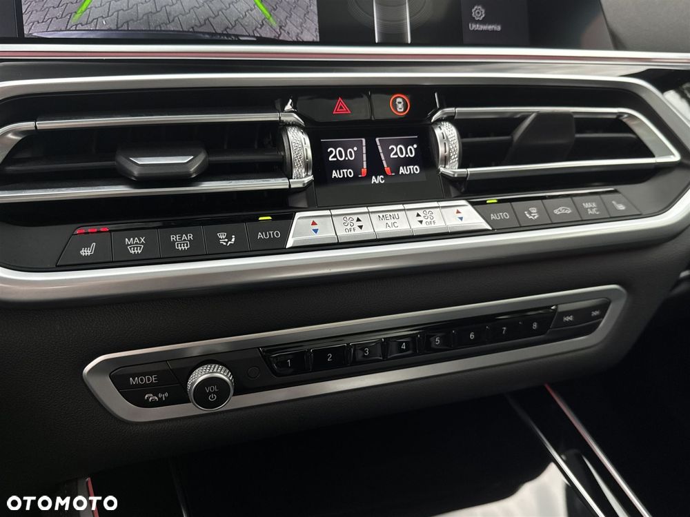 BMW X5 M50i - 15