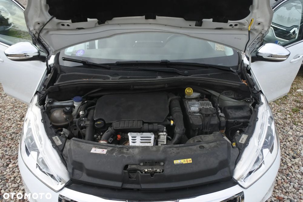 Peugeot 208 PureTech 110 Stop & Start EAT6 Allure - 32