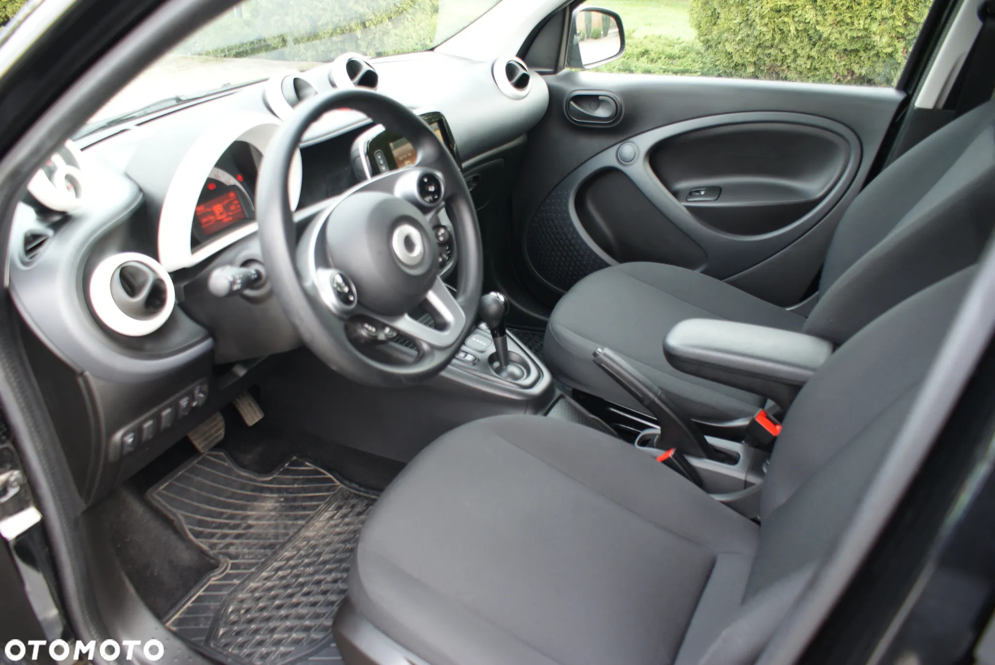 Smart Forfour EQ - 4