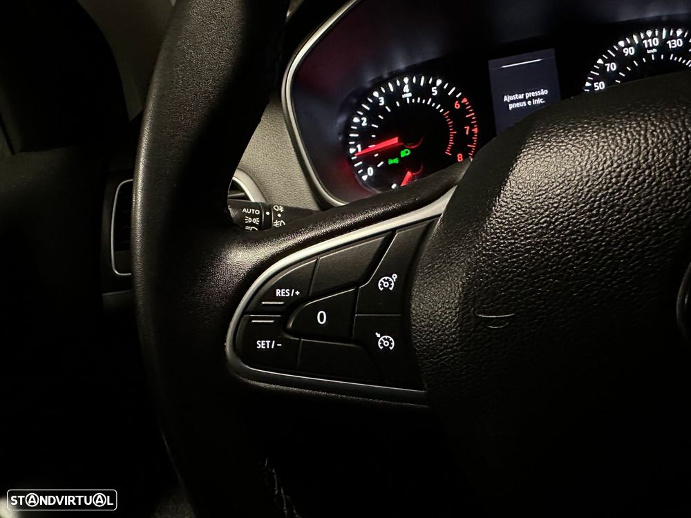 Renault Mégane Sport Tourer 1.3 TCe Limited J17 - 15