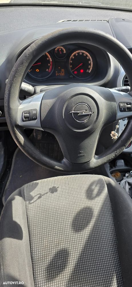 Opel Corsa - 4