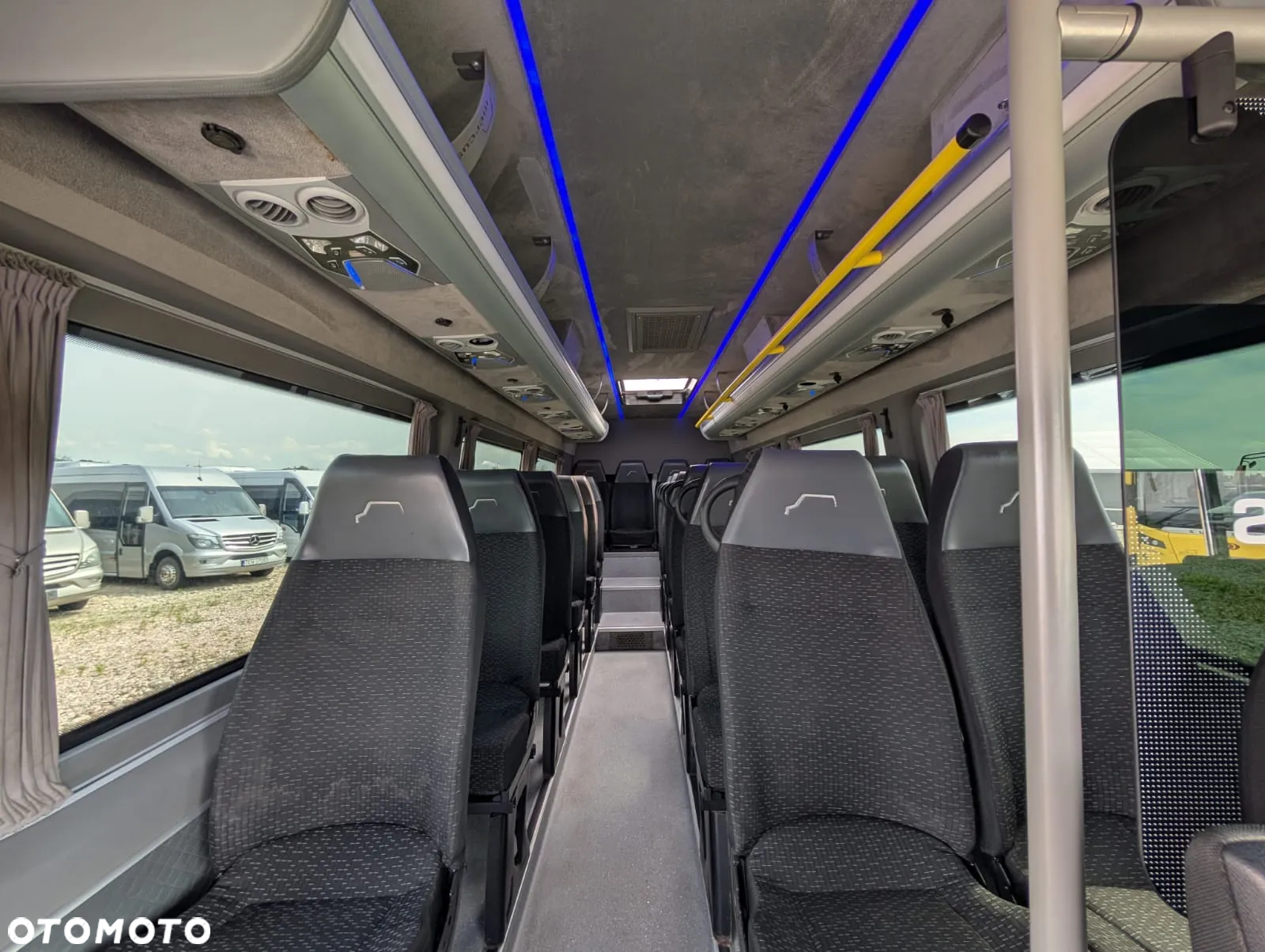 Mercedes-Benz Sprinter 516 - 17