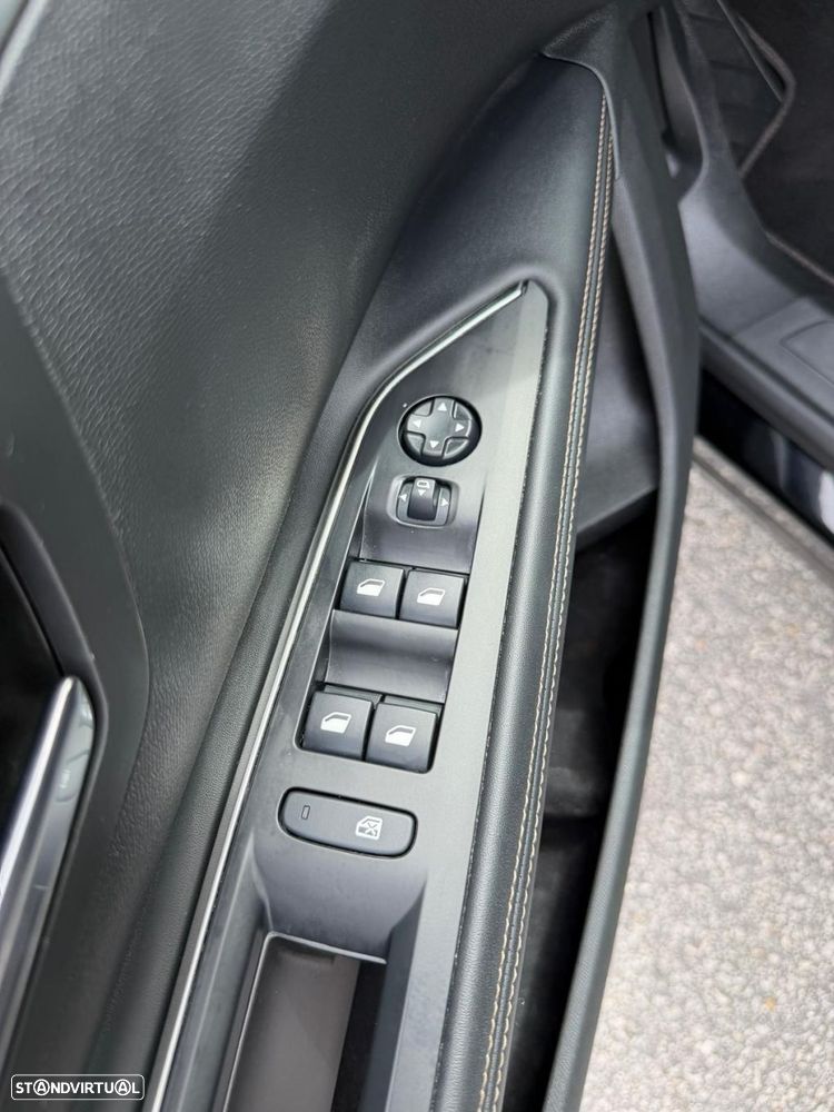 Peugeot 5008 1.5 BlueHDi GT Line J19 EAT8 - 20