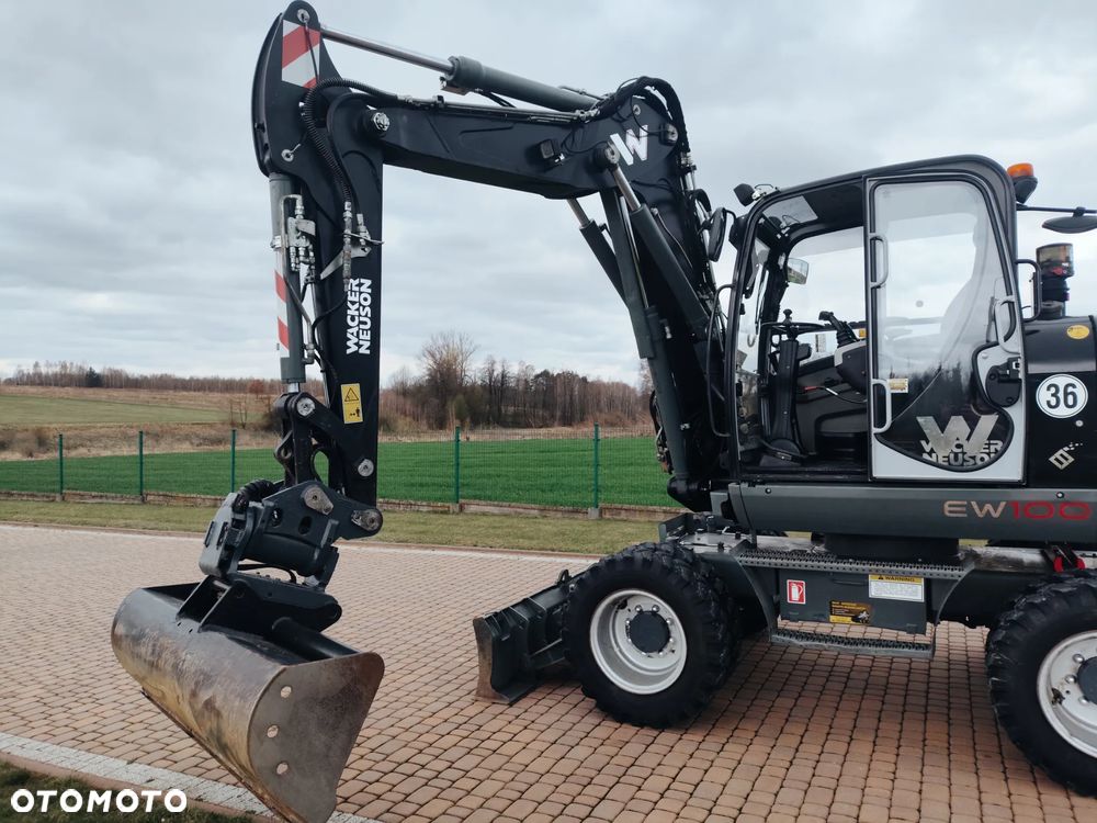 Wacker Neuson EW100 / BLACK EDITION - wersja limitowana / KOPARKA KOŁOWA / ROTOTILT / PŁUG + PODPORY / - 13
