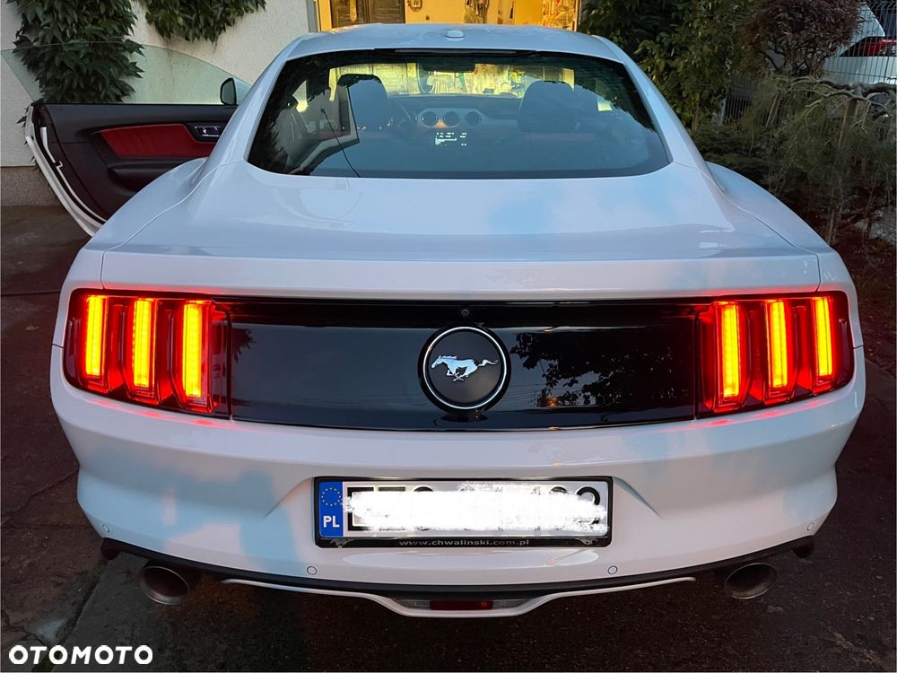 Ford Mustang 2.3 EcoBoost - 11