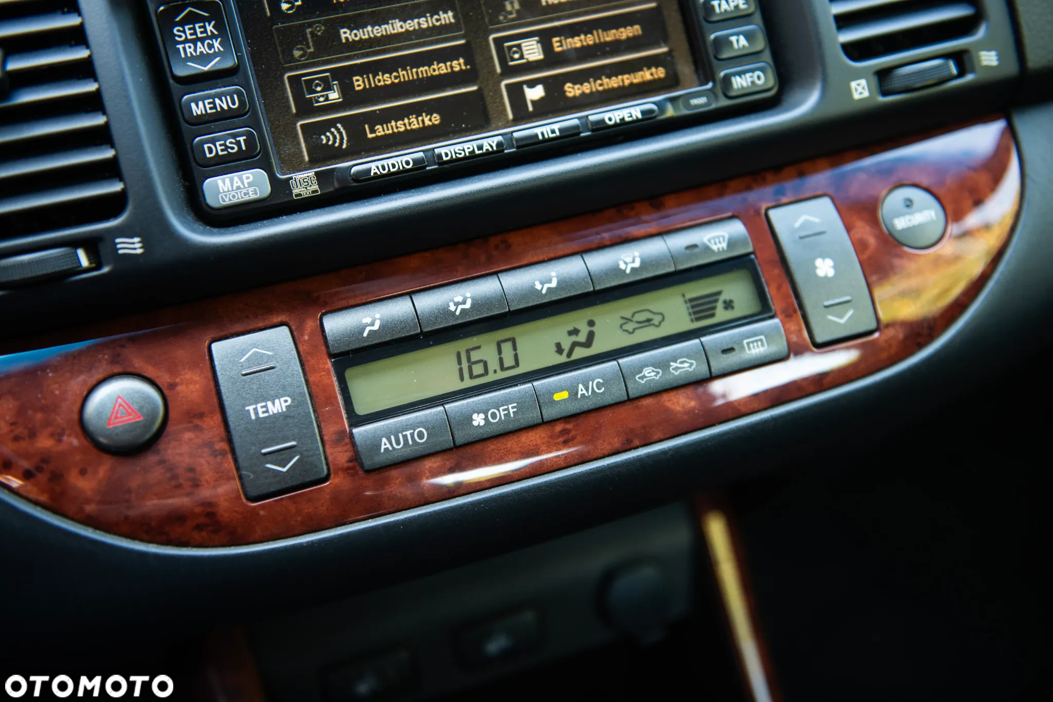 Toyota Camry 3.0 V6 - 32