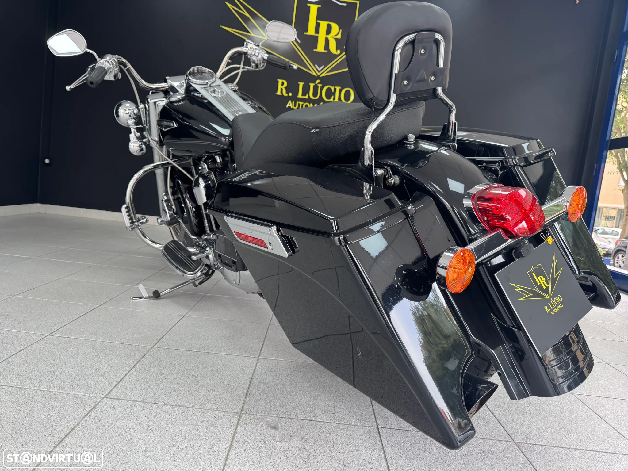 Harley-Davidson Road KING CLASSIC - 26