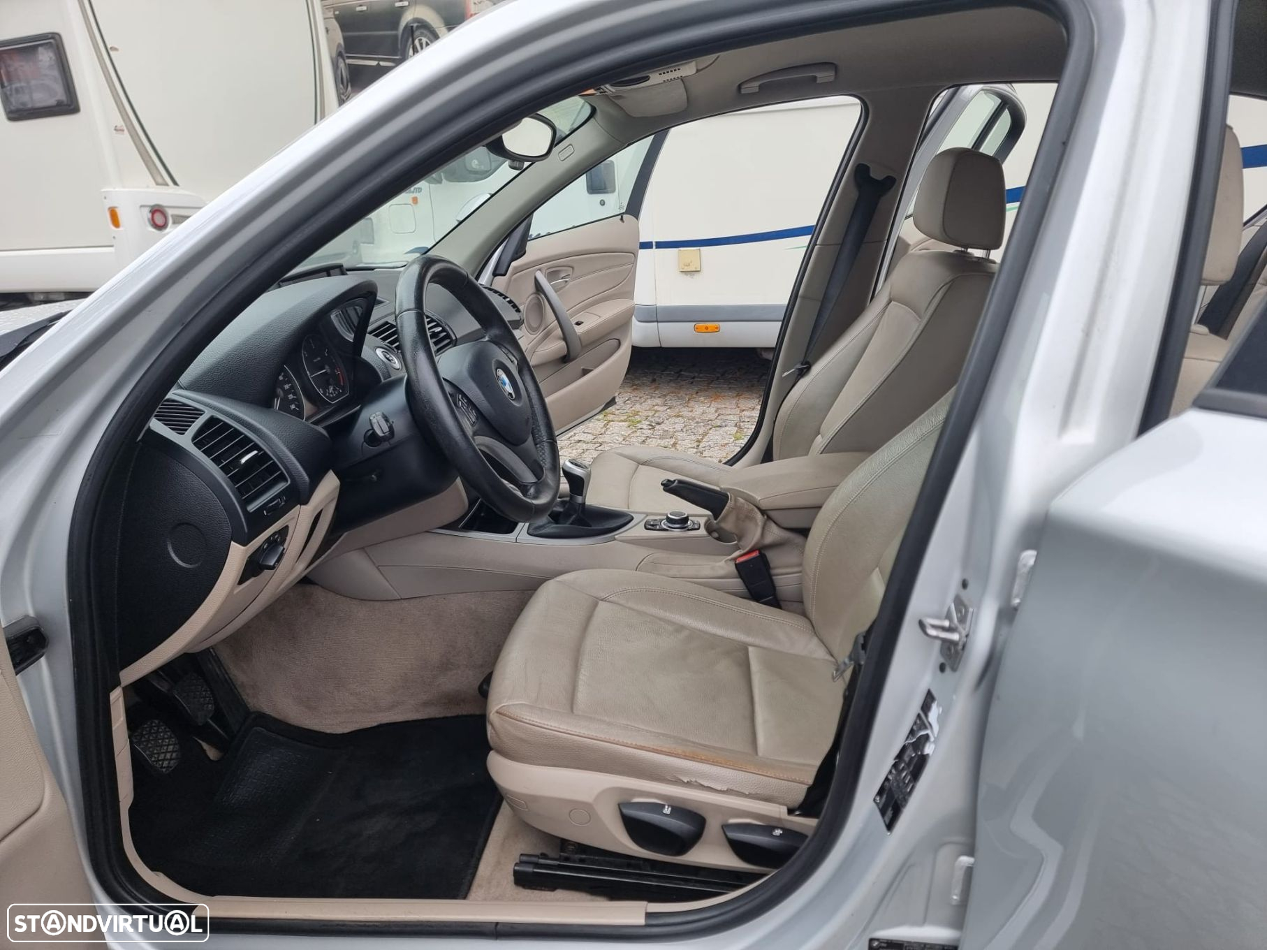 BMW 118 dA - 10