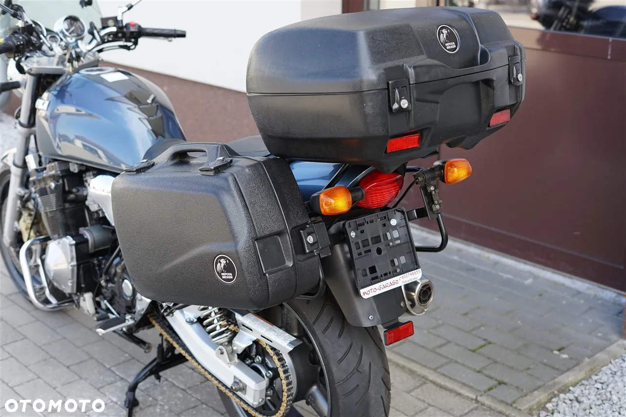 Suzuki GSX - 24