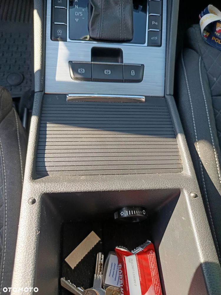 Skoda Superb 2.0 TSI Ambition DSG - 28