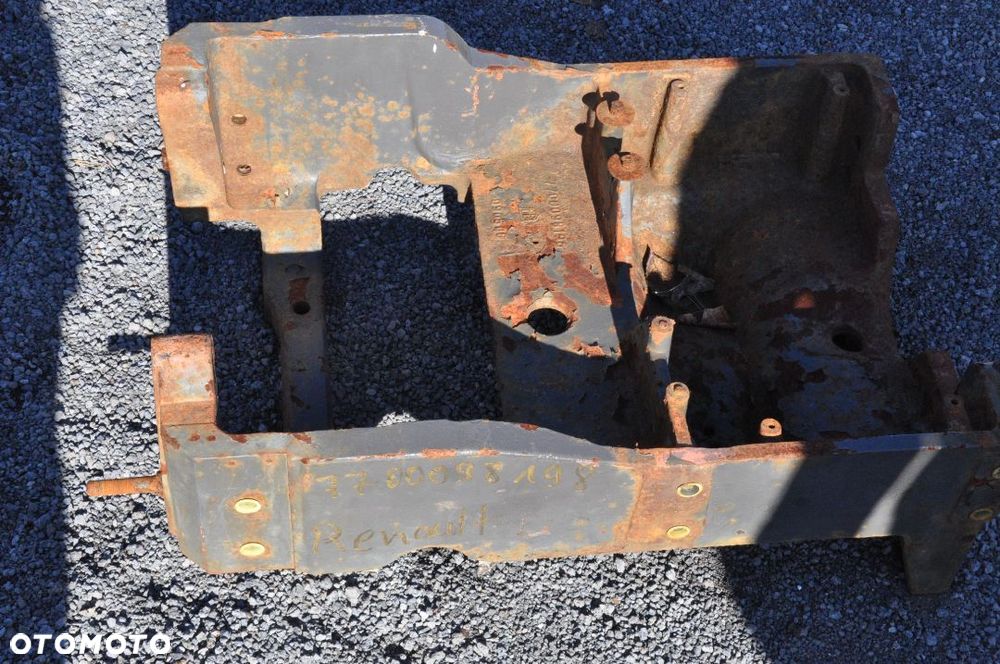 WSPORNIK SUPORT RAMA RENAULT CLAAS NR 7700098198 / 7700098196 - 1