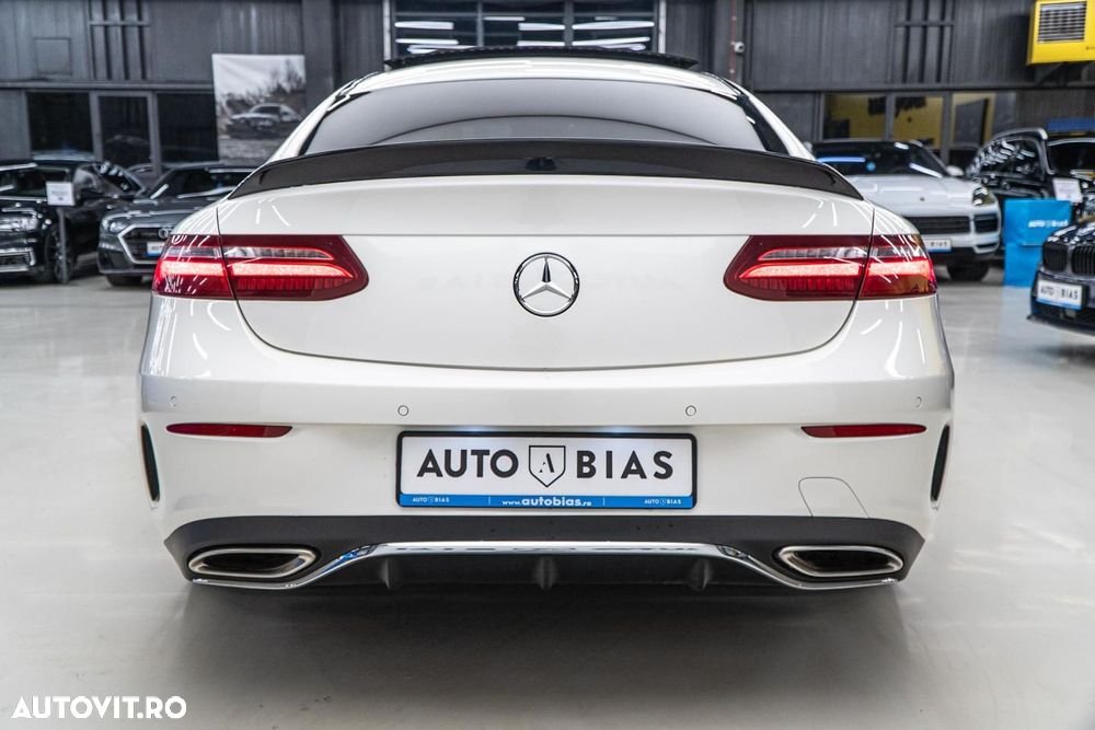 Mercedes-Benz E 300 Coupe Aut. - 25