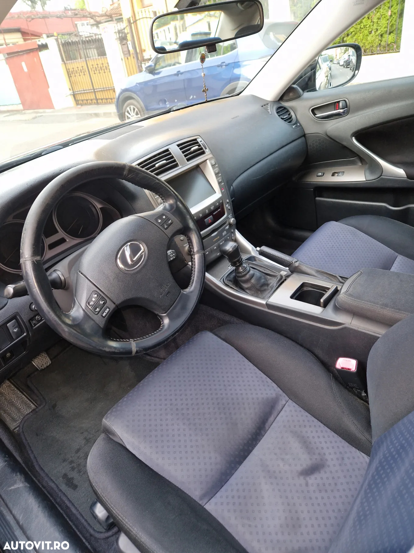 Lexus Seria IS 220d - 12