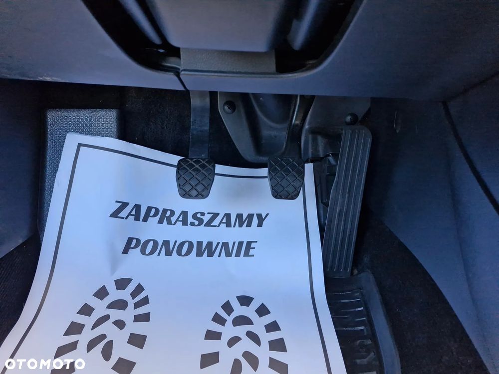 Volkswagen Passat 2.0 TDI Comfortline - 13
