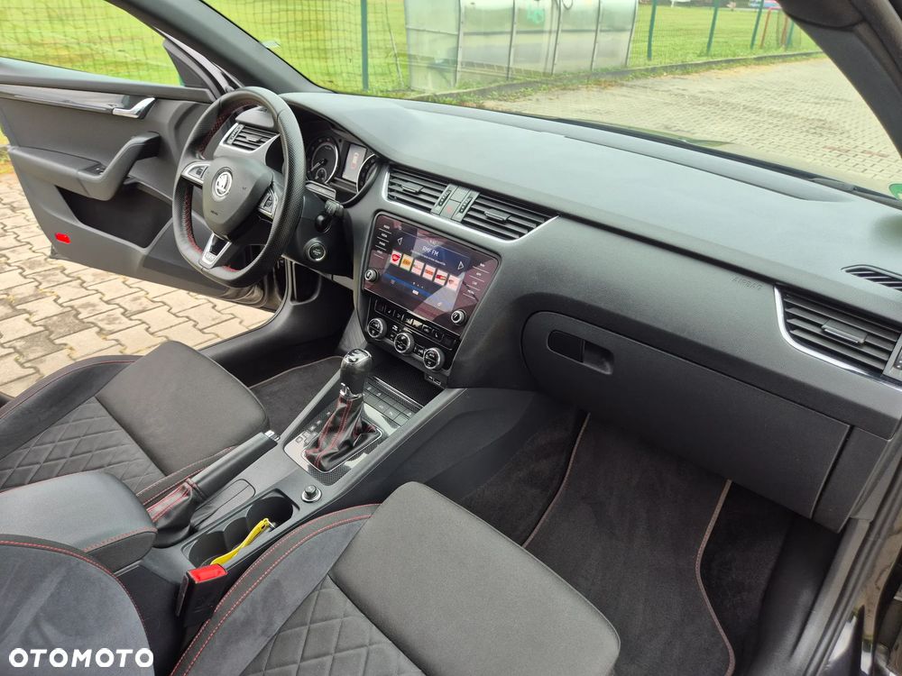 Skoda Octavia 2.0 TSI DSG RS 230 - 30
