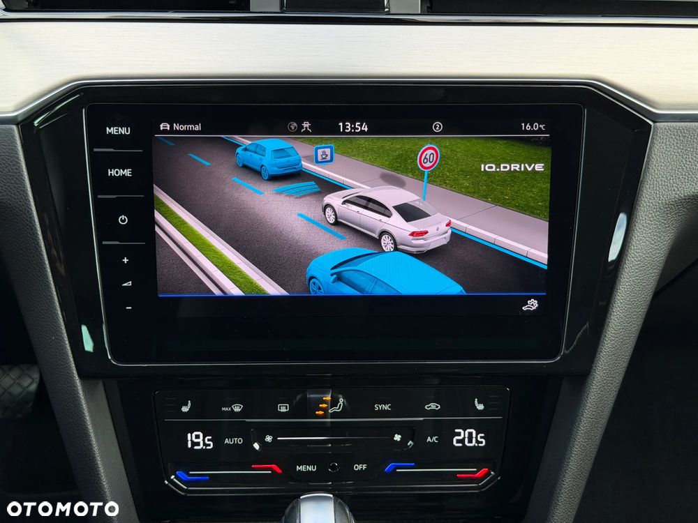 Volkswagen Passat 2.0 TSI Elegance DSG - 24
