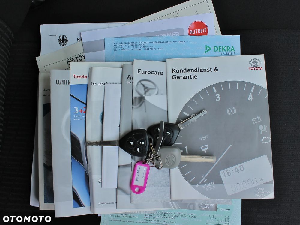 Toyota Avensis 1.8 Premium EU5 MS - 30