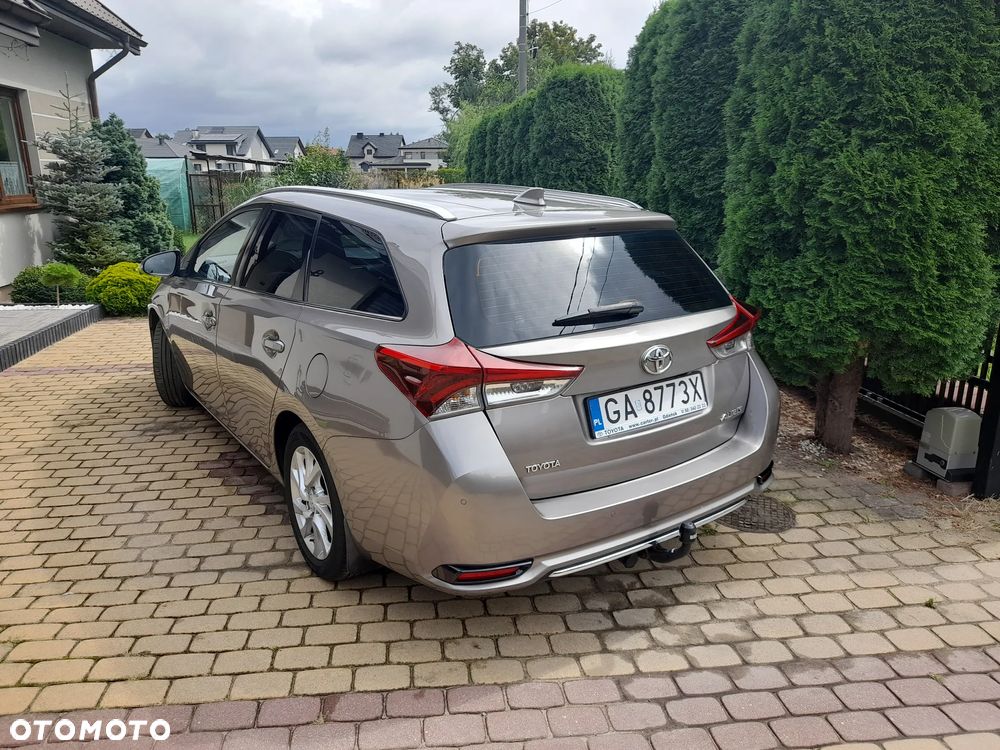 Toyota Auris 1.6 Premium Comfort - 13