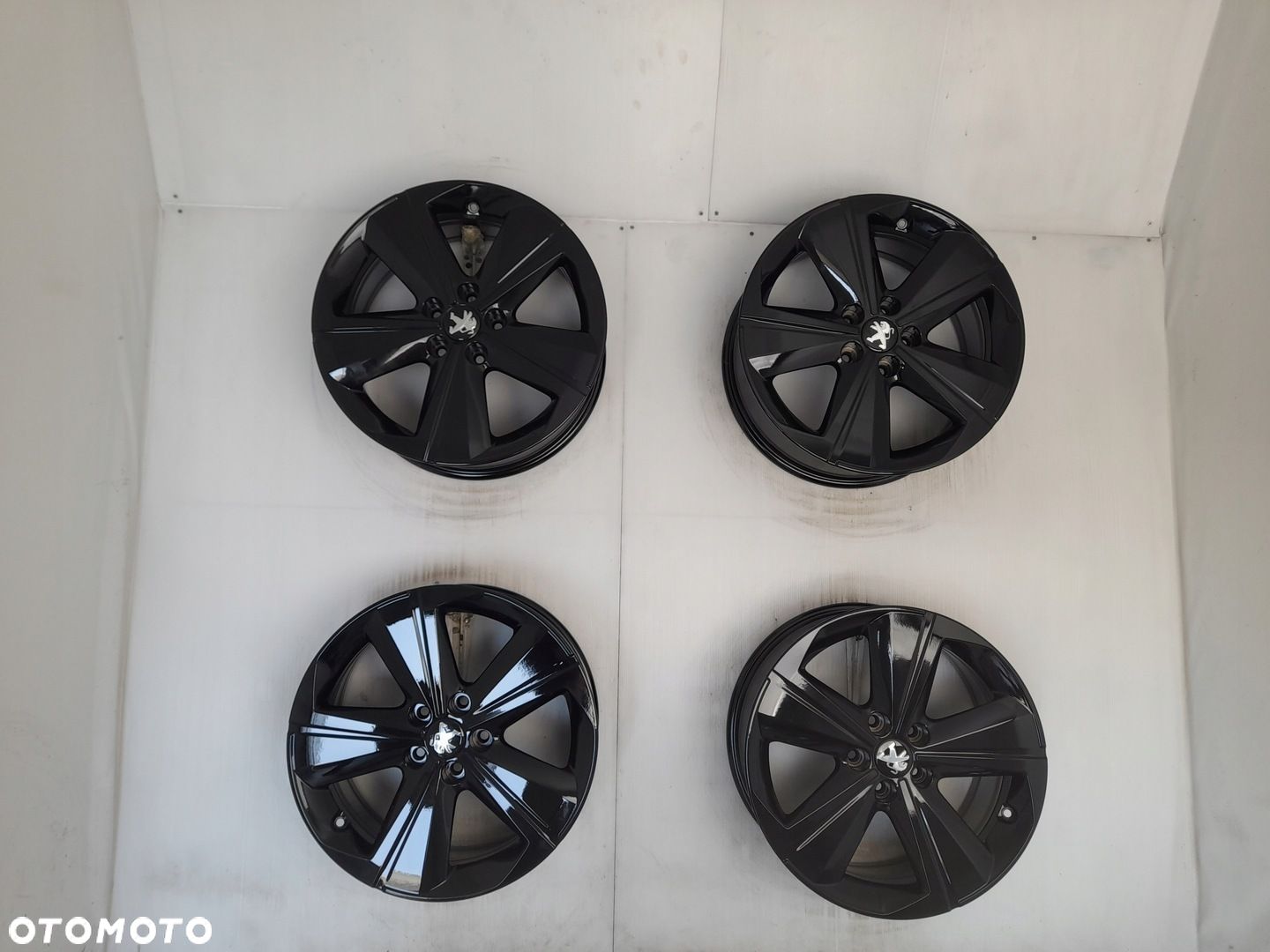 Felgi aluminiowe Peugeot Citroen 9847065380 7.5" x 17" 5x108 ET44 - 1
