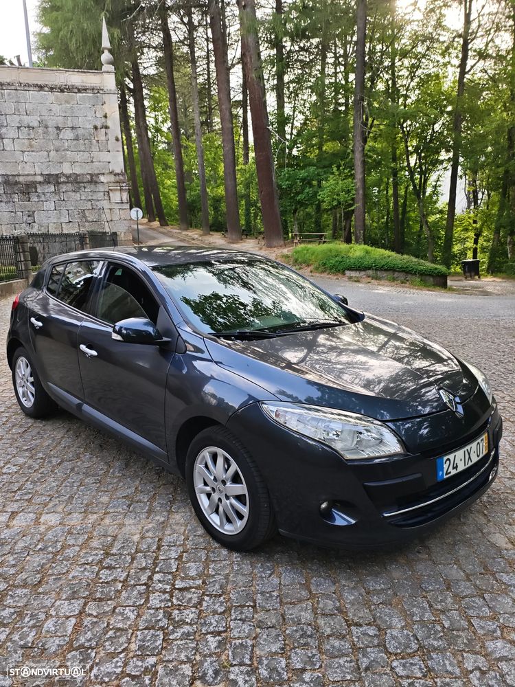 Renault Mégane 1.5 dCi Dynamique - 1