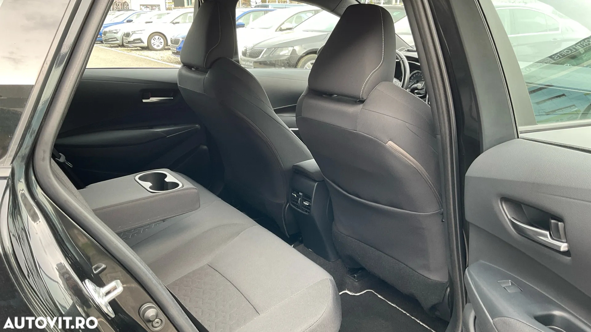Toyota Corolla 1.8 Hybrid Touring Sports Business Edition - 11