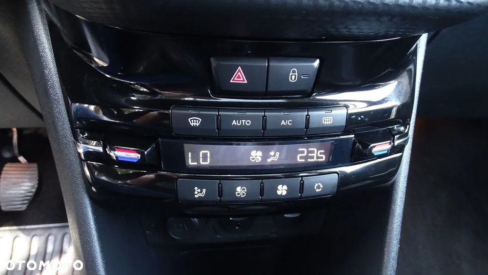 Peugeot 2008 e-HDi FAP 92 STOP & START Active - 19