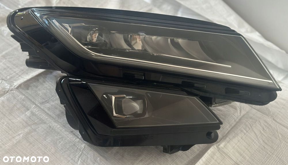 LAMPA PRAWA PRZÓD SKODA KODIAQ FULL LED 566941016F - 2