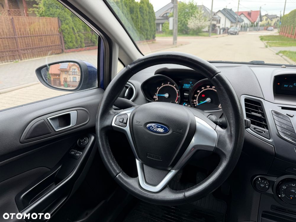 Ford Fiesta 1.25 Champions Edition - 21