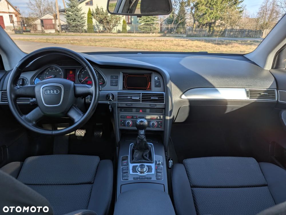 Audi A6 Limousine 2.4 - 24