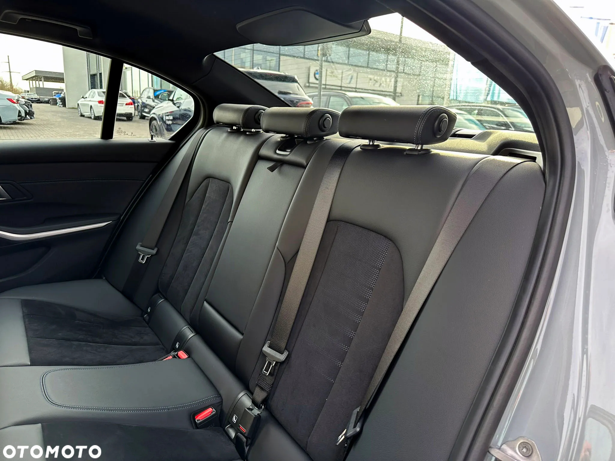 BMW Seria 3 318i M Sport - 22
