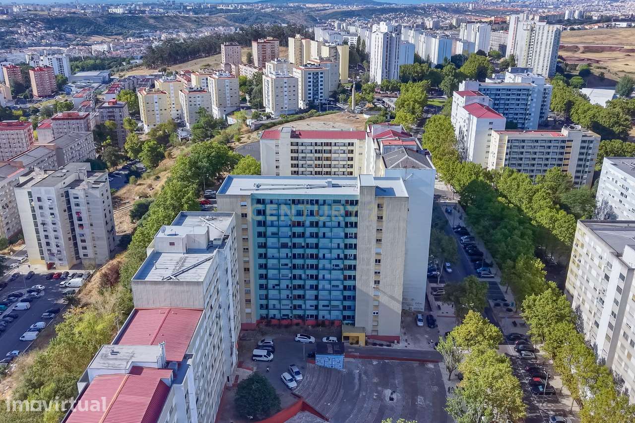Apartamento T2 no 7.º andar com vista desafogada, marquise e despensa - Grande imagem: 2/28
