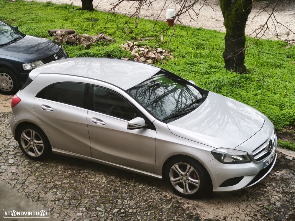 Mercedes-Benz CLA 180 d Shooting Brake Urban - 4