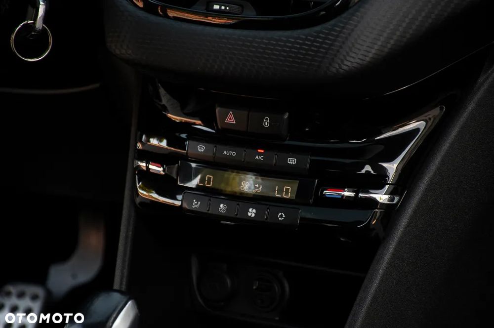 Peugeot 208 PureTech 110 Stop & Start Tech Edition - 21
