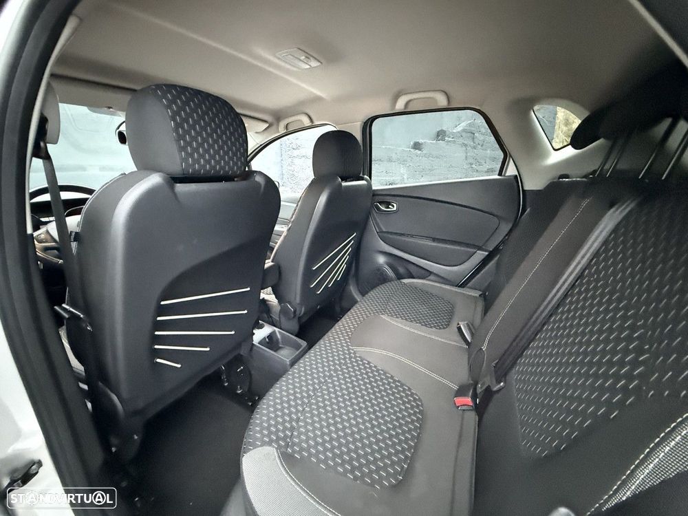 Renault Captur 0.9 TCE Exclusive - 3