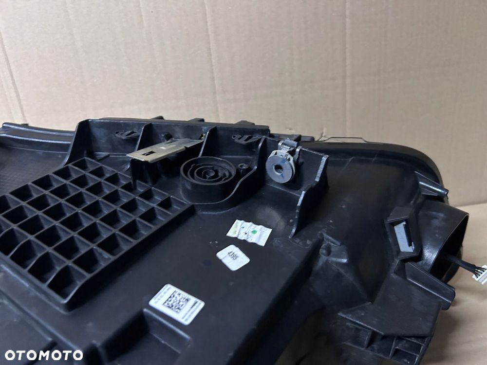 BMW X1 F48 FULL LED LAMPA PRAWA PRZÓD FULL LED IGŁA 7495004-03 90146782 - 7