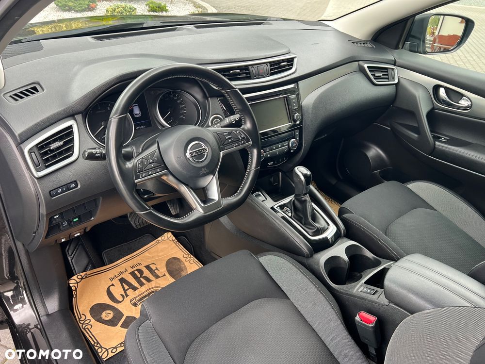 Nissan Qashqai 1.3 DIG-T DCT TEKNA - 9
