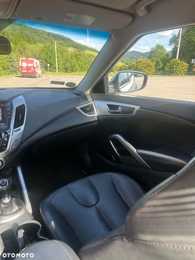 Hyundai Veloster 1.6 GDI Comfort - 9