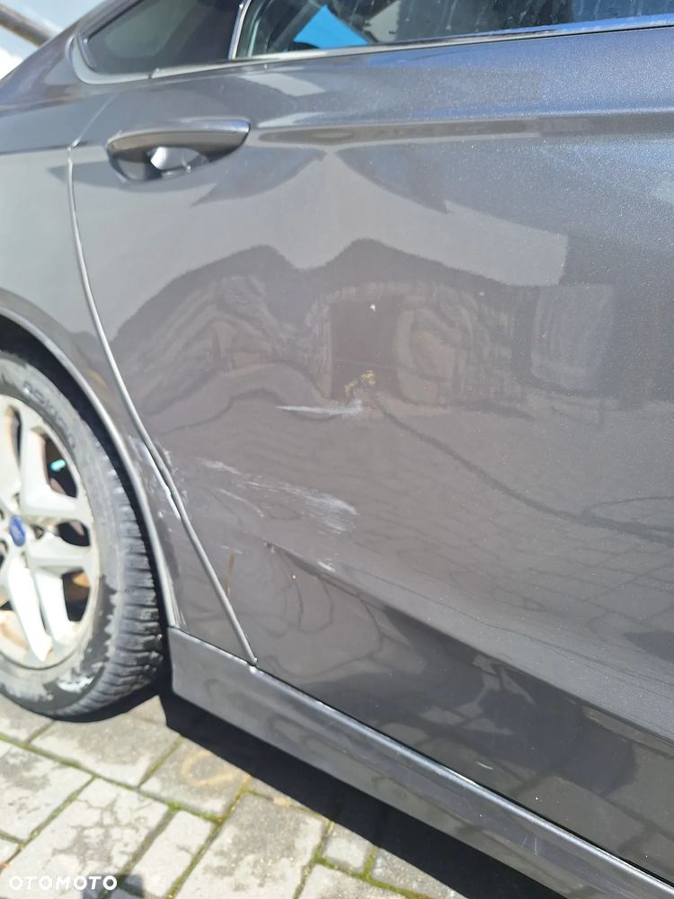 Ford Fusion - 6