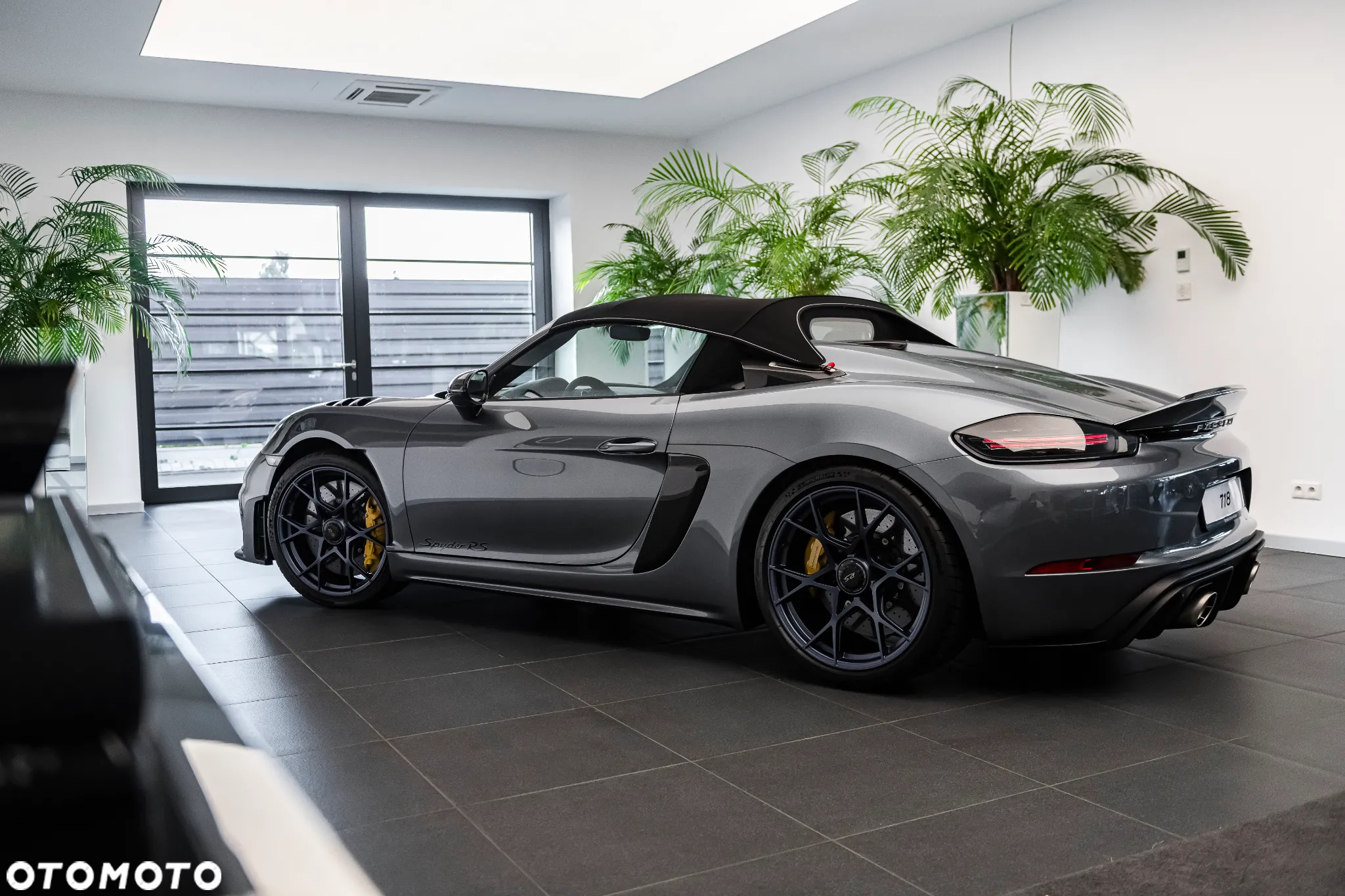 Porsche 718 Spyder - 31